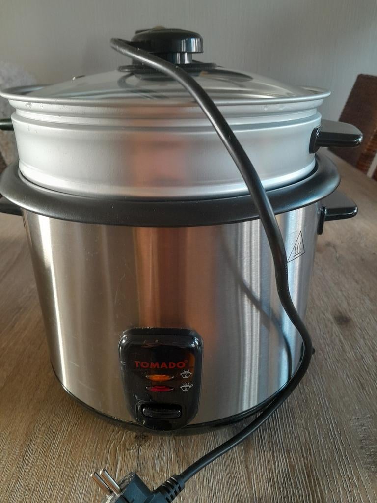 Tomado Rijstpan met Stoomfunctie - Overcapaciteit, Ophalen of Verzenden, Vaatwasmachinebestendig, Gebruikt