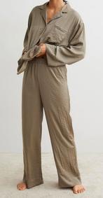 H&M pyama in taupe 1 nacht gedragen mt M, H&M, Verzenden, Zo goed als nieuw, Maat 38/40 (M)