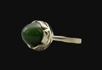 Gouden Vintage ring met groene agaat. 2025/579., ., Ophalen of Verzenden, Zo goed als nieuw, Met edelsteen