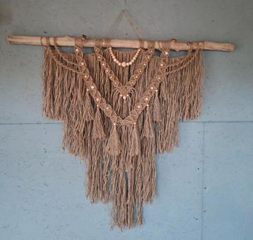 Handgemaakt Jute Macramé Wandkleed beschikbaar voor biedingen
