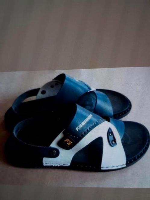 HEREN SANDALEN /SLIPPERS NIEUW MAAT 43/44, Kleding | Heren, Schoenen, Nieuw, Sandalen, Blauw, Ophalen of Verzenden