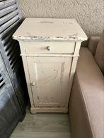 Prachtig houten brocante hal/nachtkastje, Huis en Inrichting, Ophalen of Verzenden, Gebruikt, Hout