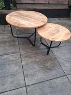 2 zwarte salontafels van mangohout merk Goossens.Ø75cm, Tuin en Terras, Ophalen, Zo goed als nieuw, Overige materialen, 2 zitplaatsen
