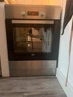 Inductie fornuis - 2 linkse kookpitten stuk - oven werkt, Witgoed en Apparatuur, Fornuizen, Ophalen, 4 kookzones, Inductie, Vrijstaand