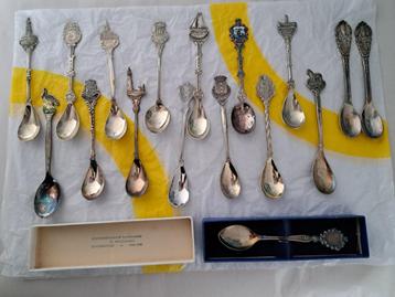 Theelepels 17 stuks zilver  beschikbaar voor biedingen