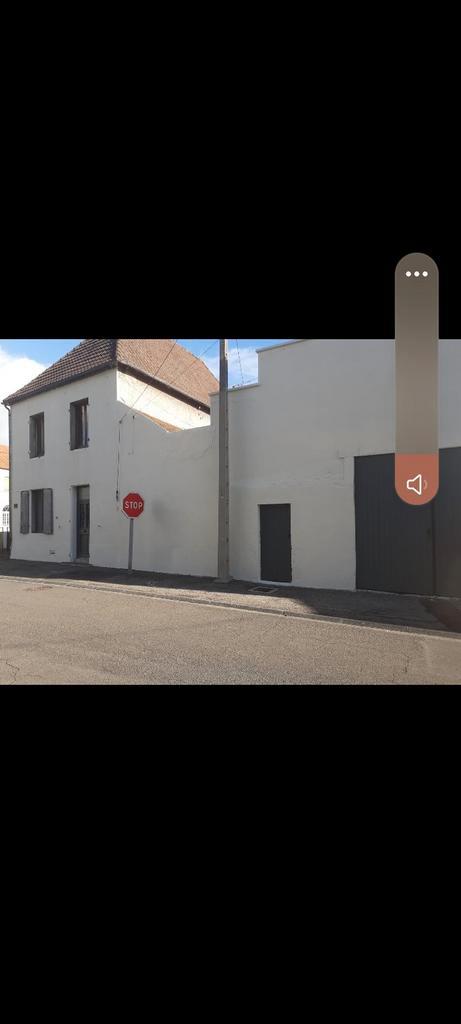 Huis met bedrijfruimtes in Frankrijk, Huizen en Kamers, Huizen te koop