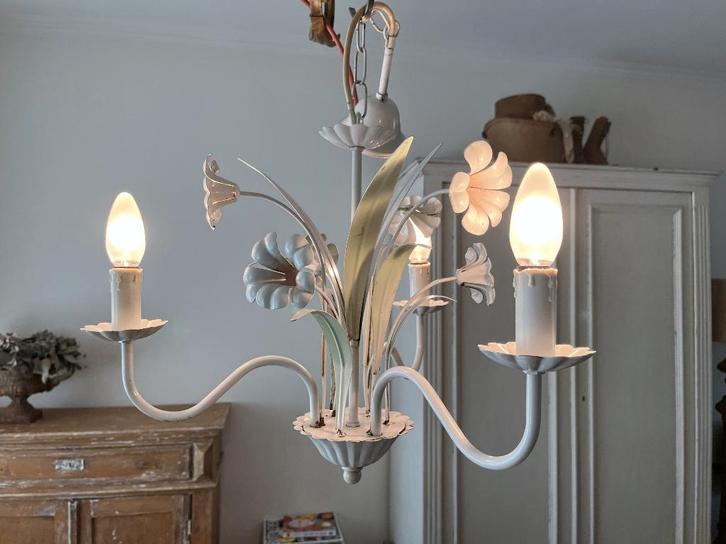 Franse Bloemenlamp, hanglamp 3 armen, pastelkleuren, Antiek en Kunst, Curiosa en Brocante, Ophalen of Verzenden