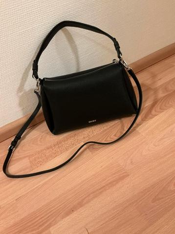 Merk:DKNY Tas kleur zwart inclusief schouderriem beschikbaar voor biedingen