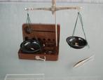 CCCP Sovjet vintage set gewichten en weegschalen Bakelite, Antiek en Kunst, Ophalen of Verzenden