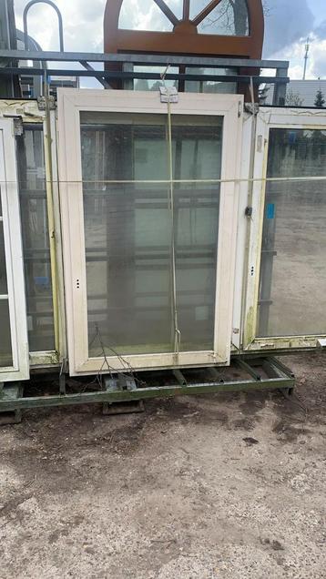 (128) Nieuw aluminium raamkozijn draai kiep beschikbaar voor biedingen