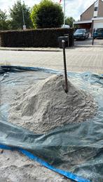 GRATIS - vloerenzand. Ongeveer 1m3, Tuin en Terras, Zand, Ophalen, Zo goed als nieuw, Betonzand
