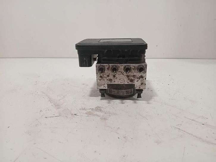 Abs pomp Volkswagen Golf, Auto-onderdelen, Remmen en Aandrijving, Volkswagen, Gebruikt, Herkomst onderdeel bekend, 12 maanden garantie