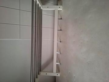 Tjusig kapstok van Ikea beschikbaar voor biedingen