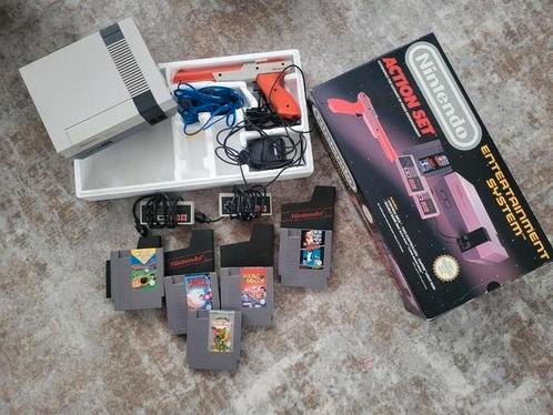 Nintendo NES Action Set + 6 Games, Spelcomputers en Games, Games | Nintendo NES, Gebruikt, Platform, 2 spelers, Vanaf 7 jaar, Eén computer