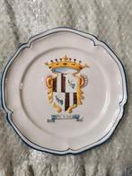 Fraai (wand) bord, met wapen in reliëf., Antiek en Kunst, Ophalen