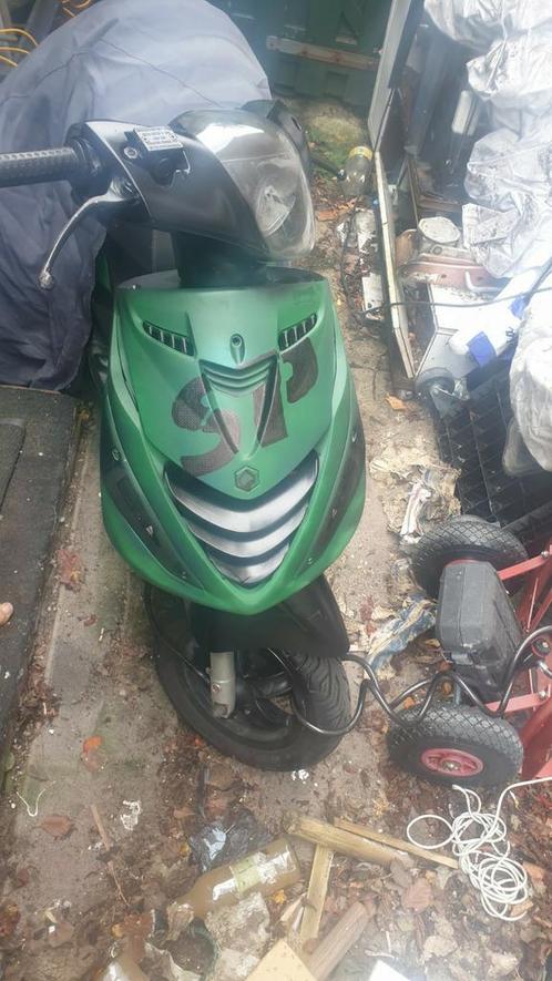 Donkergroene zip SP kappen te koop ., Fietsen en Brommers, Scooters | Piaggio, Zo goed als nieuw, Zip, Ophalen of Verzenden