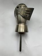 Metalen Schenktuit voor drank in de vorm van een Ridderhelm, Ophalen of Verzenden