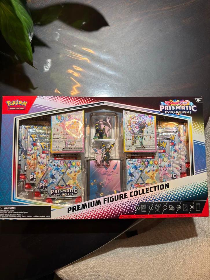 Pokémon Prismatic Evolutions Premium Figure Collectie, Hobby en Vrije tijd, Verzamelkaartspellen | Pokémon, Nieuw, Overige typen