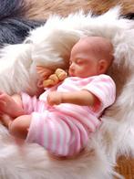 Reborn mini baby van 30 cm, Verzamelen, Poppen, Ophalen of Verzenden, Zo goed als nieuw, Pop