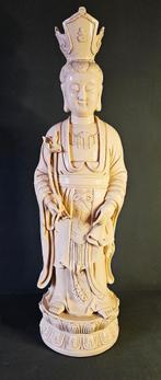 Een porseleinen beeld van de godin Guanyin, Ophalen of Verzenden