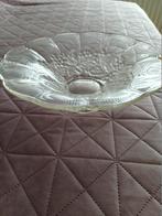 Tchécoslovaquie gesigneerde schaal persglas druiven, Antiek en Kunst, Antiek | Glas en Kristal, Ophalen