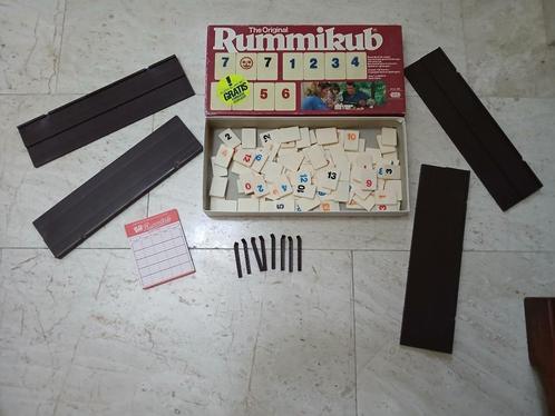 Rummikub -  Compleet, Hobby en Vrije tijd, Gezelschapsspellen | Bordspellen, Zo goed als nieuw, Een of twee spelers, Drie of vier spelers