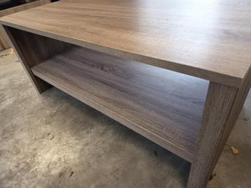 Mooie Salontafel met Opbergruimte beschikbaar voor biedingen