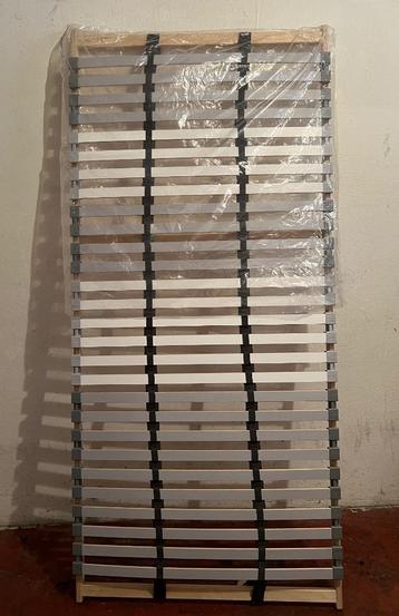IKEA stevig bedframe 90x200 met goede lattenbodem - afbeelding 3