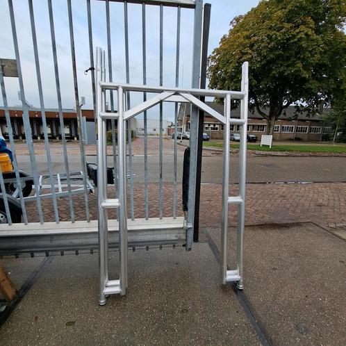 Doorloop frames boog frames van altrex en nog meer merken, Doe-het-zelf en Verbouw, Steigers, Zo goed als nieuw, Rolsteiger of Kamersteiger