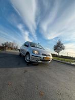 Toyota Yaris 1.3 Dealer onderhouden, Auto's, Voorwielaandrijving, 1299 cc, 4 cilinders, 400 kg