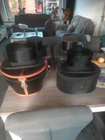 Vier Antieke Dickens Hoeden, Ophalen