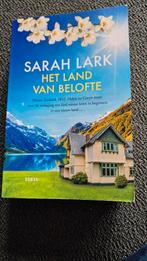 Sarah Lark het land van belofte, Ophalen of Verzenden, Zo goed als nieuw, Nederland