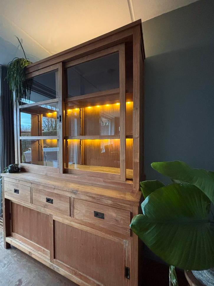 Teakhouten buffetkast met dimbare verlichting, Huis en Inrichting, Kasten | Buffetkasten, Gebruikt, 200 cm of meer, 150 tot 200 cm