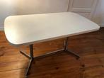 Originele vintage eettafel op chromen voet, vintage design, Huis en Inrichting, Tafels | Eettafels, Ophalen of Verzenden, Zo goed als nieuw