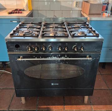 M-system 6-pits fornuis met elektrische oven beschikbaar voor biedingen