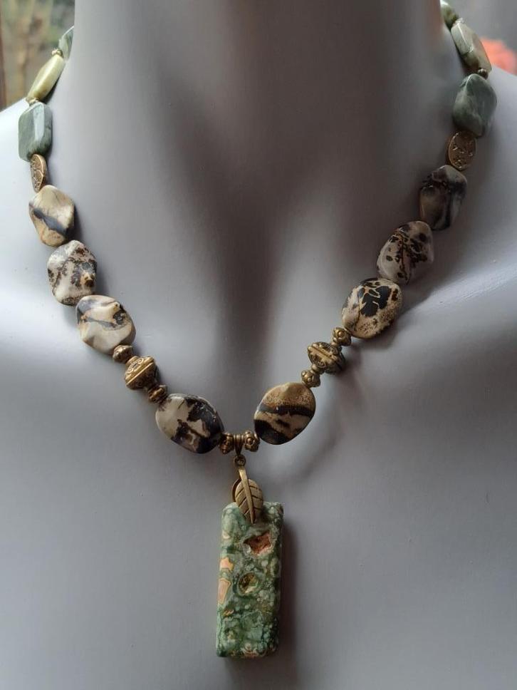 140 Ketting Actinoliet - spotted Jaspis en Regenwoudjaspis, Sieraden, Tassen en Uiterlijk, Kettingen, Nieuw, Steen of Mineraal