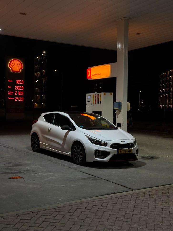 Kia (Pro) Cee d 1.6 T-gdi 2014 Wit, Auto's, Kia, Particulier, (Pro) Cee d, ABS, Adaptieve lichten, Airbags, Airconditioning, Alarm