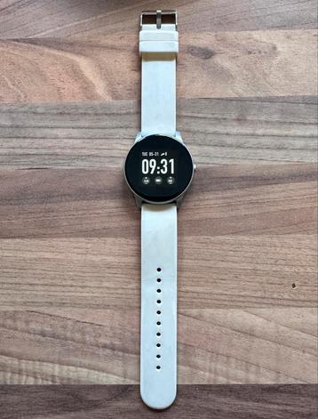 LUIK fashion sport smartwatch beschikbaar voor biedingen