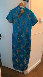 Chinese jurk en hoed, Ophalen of Verzenden, Zo goed als nieuw, Maat 38/40 (M), Carnaval