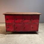 Vintage industriële lockerkast/dressoir – teakhouten blad, Ophalen of Verzenden, Huis en Inrichting