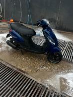 Piaggio zip 4 takt, Fietsen en Brommers, Scooters | Piaggio, Ophalen of Verzenden, Zo goed als nieuw, Benzine, Zip