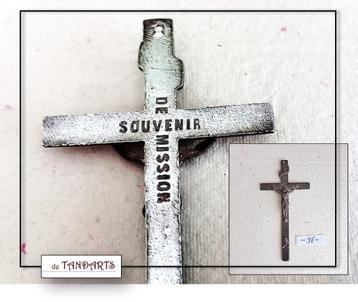 Kruisbeeld ~ H  ~ souvenir de mission  beschikbaar voor biedingen