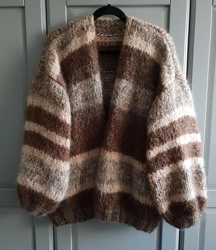 Nieuw handgemaakt mohair Bernadette vets, grote maat., Kleding | Dames, Truien en Vesten, Nieuw, Maat 46/48 (XL) of groter, Bruin