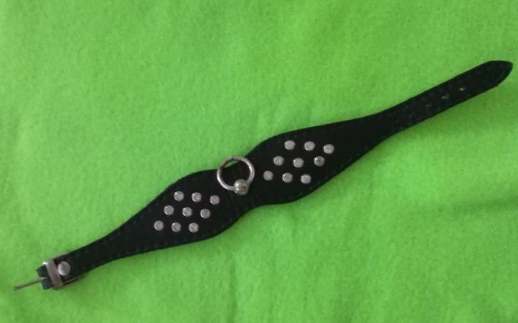 Chique zwart leren halsbandje ingelegd met Swarovski, Dieren en Toebehoren, Hondenhalsbanden en Penningen, Zo goed als nieuw, Ophalen of Verzenden