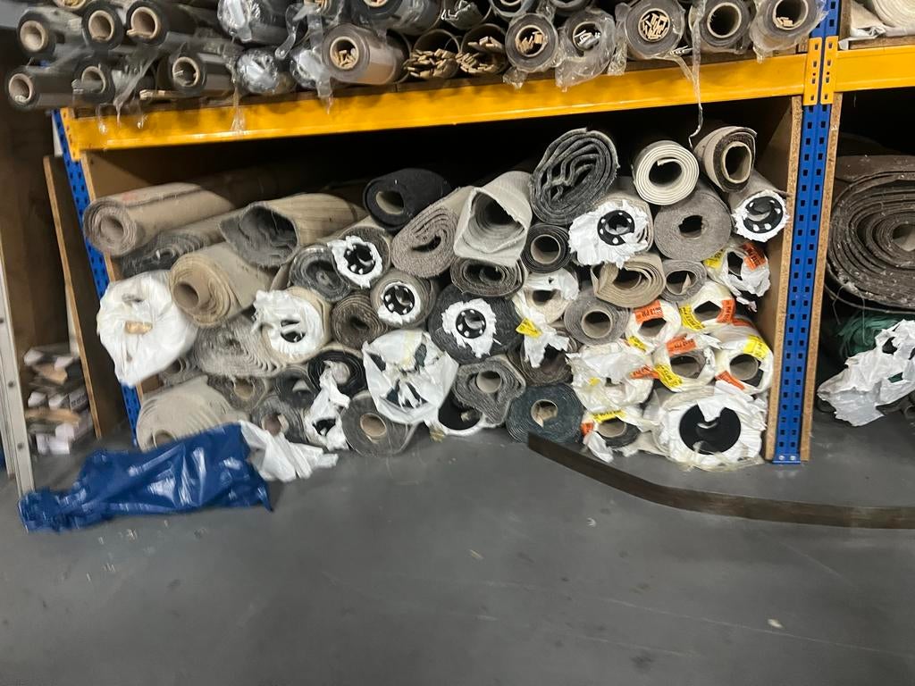 Couponnetjes tapijt - ideaal voor trappen!, Huis en Inrichting, Stoffering | Vloerbedekking, Ophalen, Crème, Nieuw, Tapijt