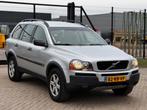 Volvo XC90 2.5 T Momentum|7PERS|AUT|LEDER|PSENSOR|TREKHAAK, Gebruikt, 7 stoelen, 2521 cc, Bedrijf
