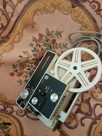 Vintage film apparaat in opbergkist zie alle fotos  beschikbaar voor biedingen