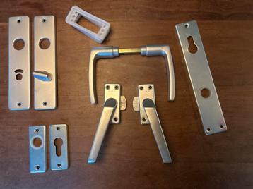 (AXA)raam en deur sluitingen beschikbaar voor biedingen