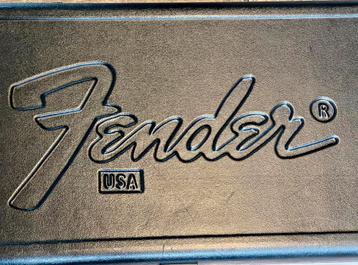 FENDER strat/tele FLIGHTCASE uit 1970 beschikbaar voor biedingen