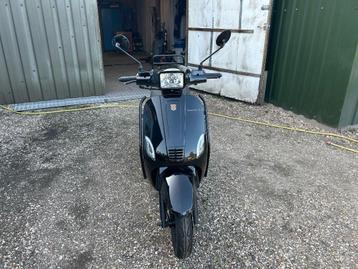 la souris snorscooter  beschikbaar voor biedingen